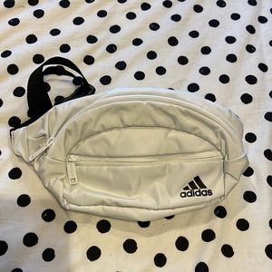 Adidas Fannypack💜